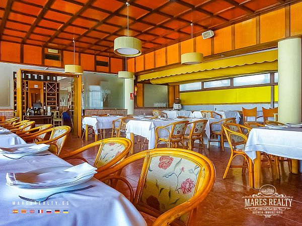Ресторан на берегу моря в Мальграт-де-Мар